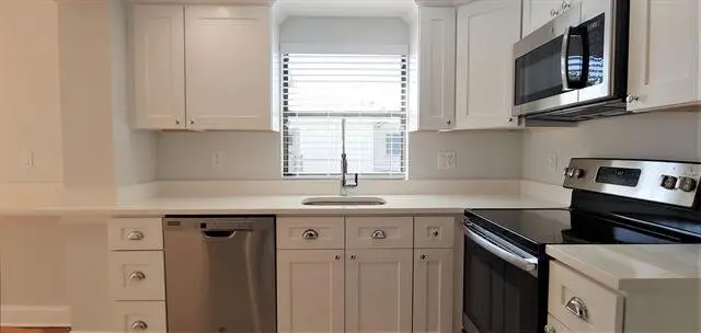 3011_Downstairs+Kitchen+2