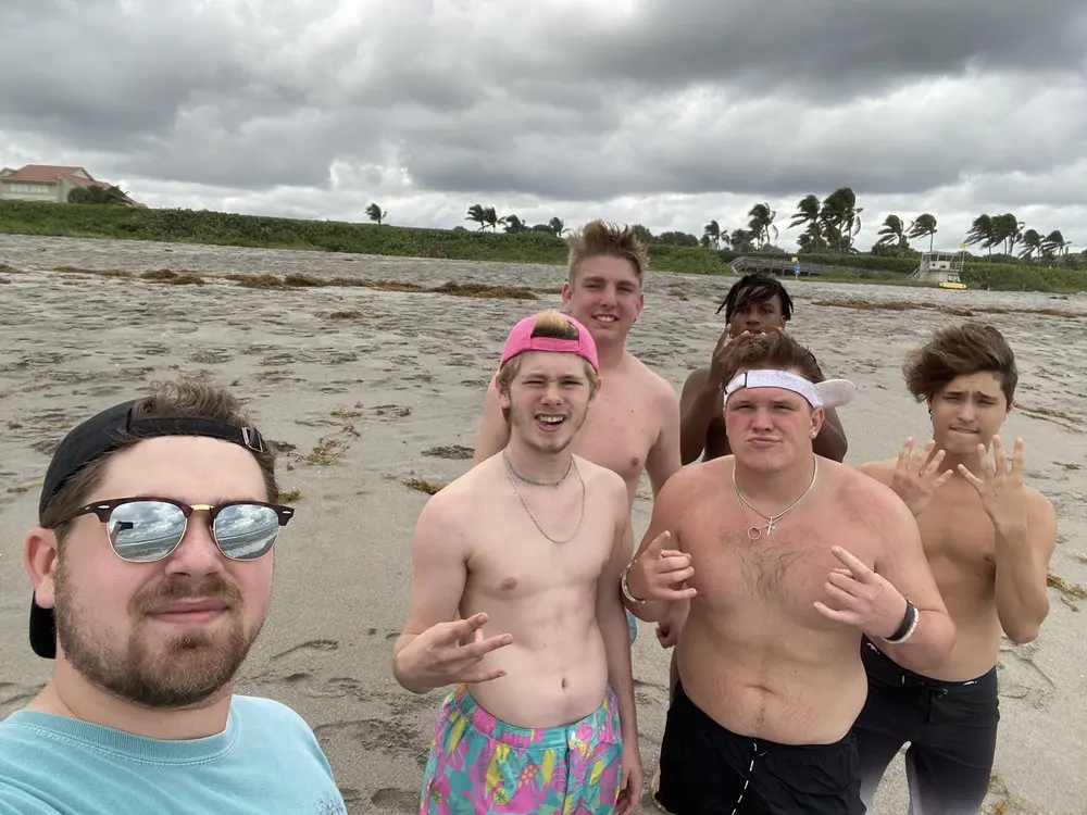 alumni at the beach